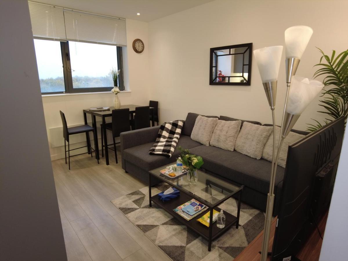 Luxurious Short Stay Flat In Μίλτον Κέινς Εξωτερικό φωτογραφία